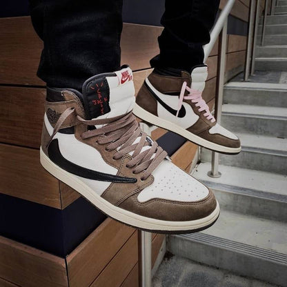 Travis Scott x Air Jordan 1 Retro High OG ‘Mocha'